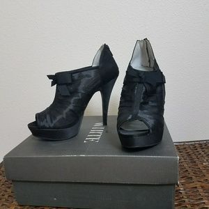 Vera Wang shoes New in box!